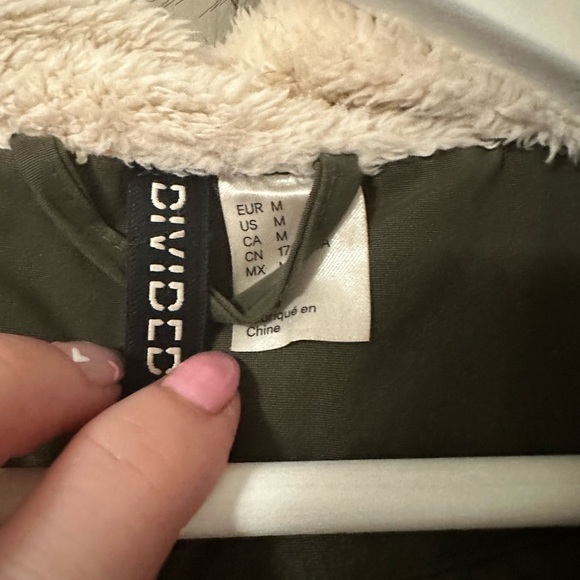 H&M winter jacket - Picture 4 of 9